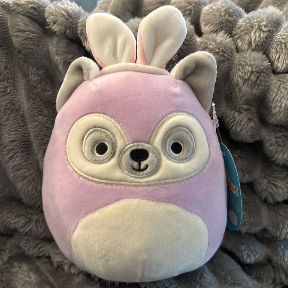 Layla the Lemur Easter Squishmallow